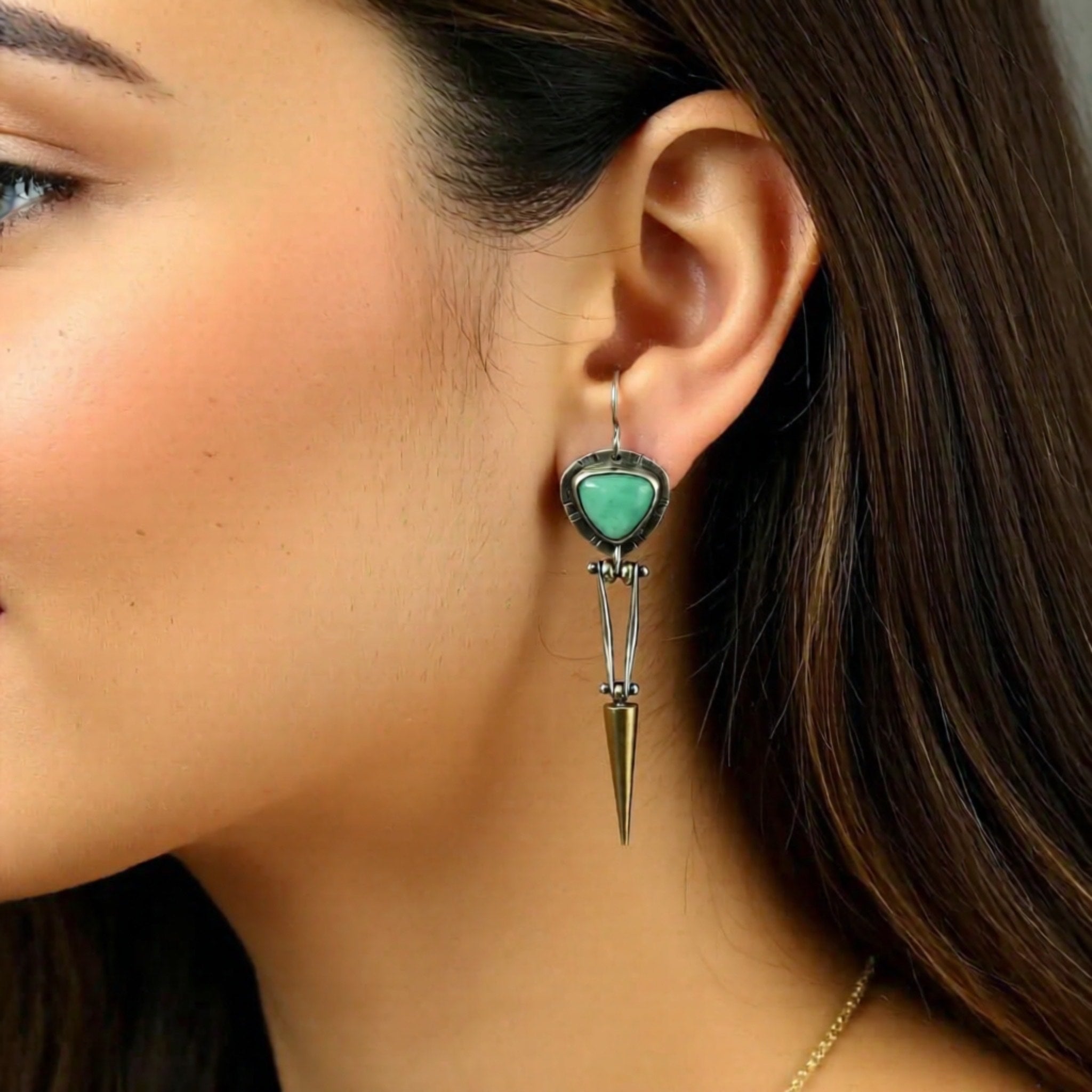 Articulated earrings