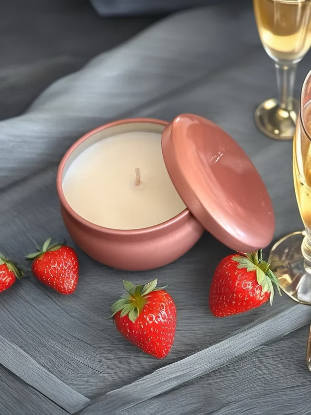 Soy Wax Candle 60ml Strawberry & Champagne